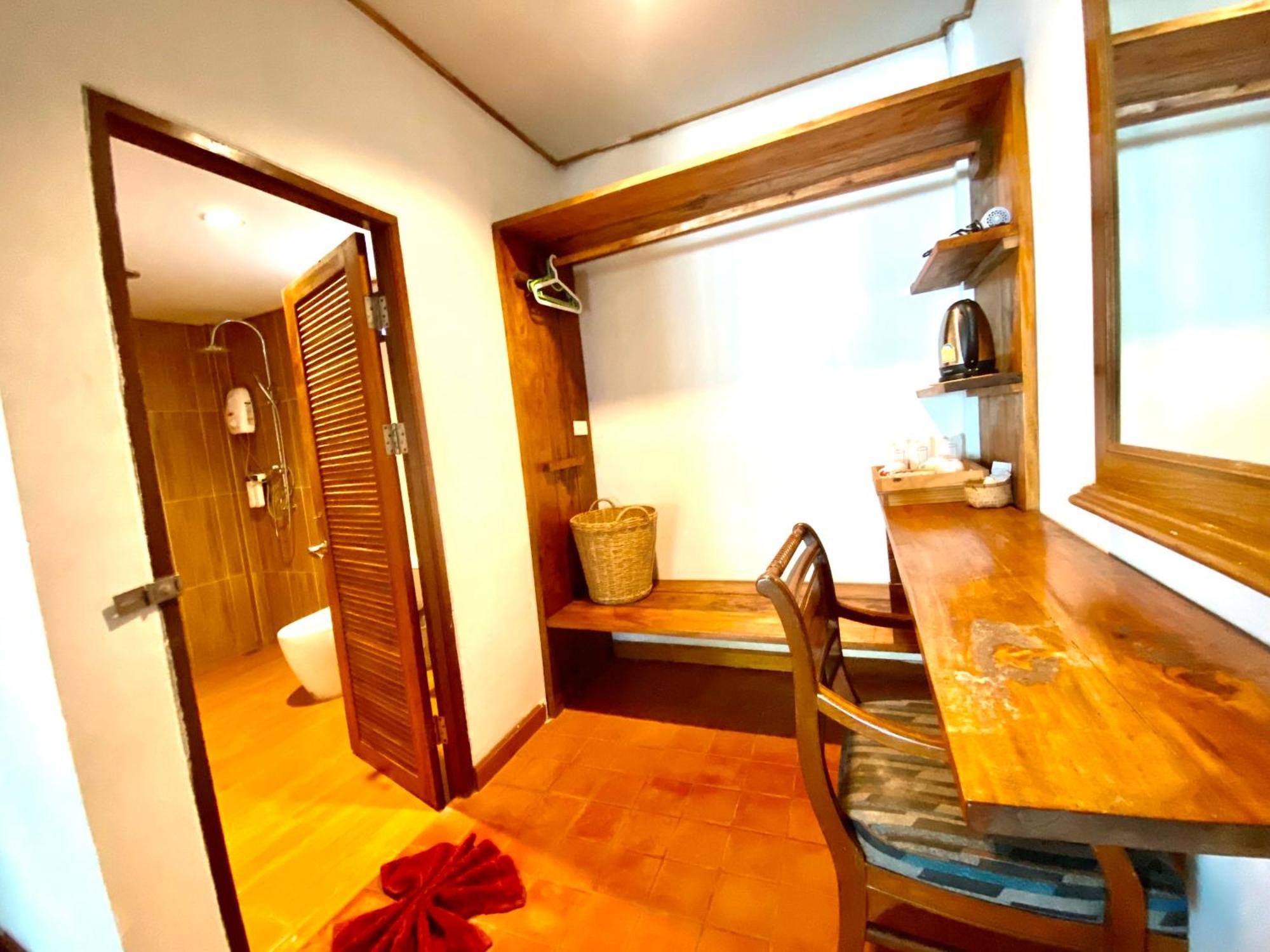 Coconut Lanta Resort @Klong Dow Beach Krabi town Exterior foto