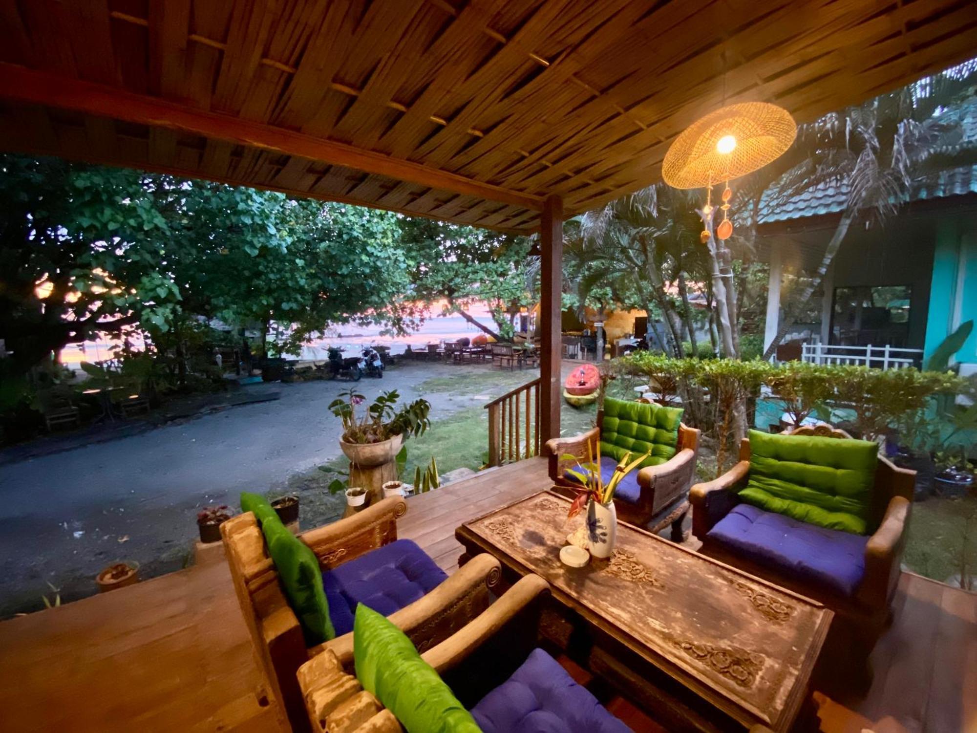 Coconut Lanta Resort @Klong Dow Beach Krabi town Exterior foto